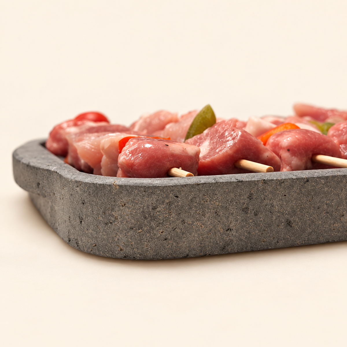 Teglia in Pietra Lavica Scavata con Manici Integrati – 40×24×3 cm