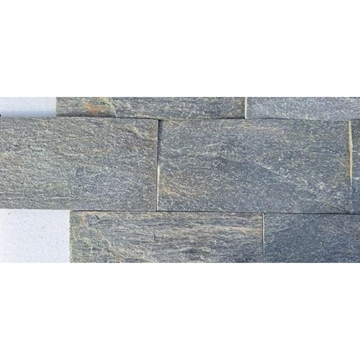 Rivestimento con mattonelle Serizzo Verde